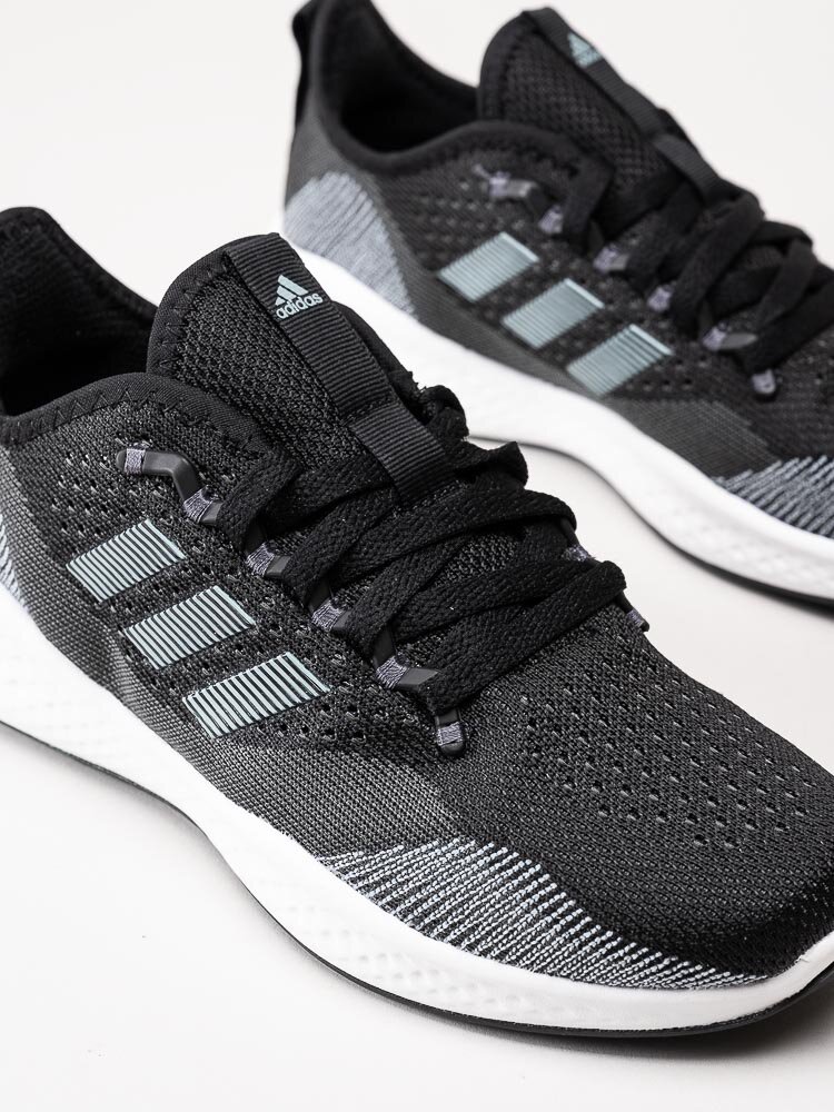 Adidas - Fluidflow 2.0 - Svarta sportskor med gröna inslag