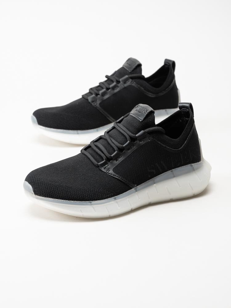 Sweeks - Vera - Svarta slip on sneakers i textil