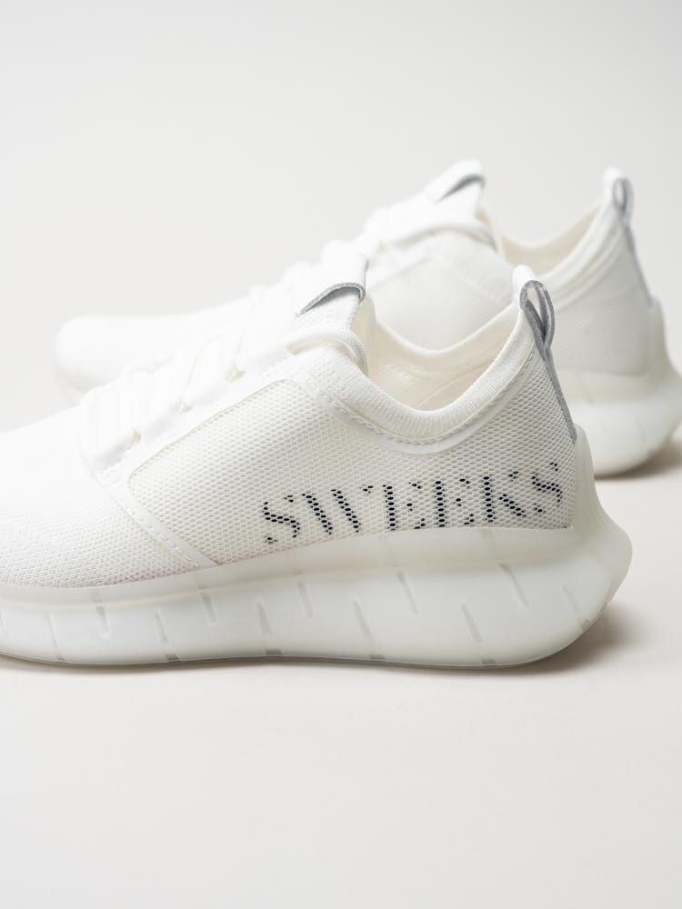 Sweeks - Vera - Vita slip on sneakers i textil