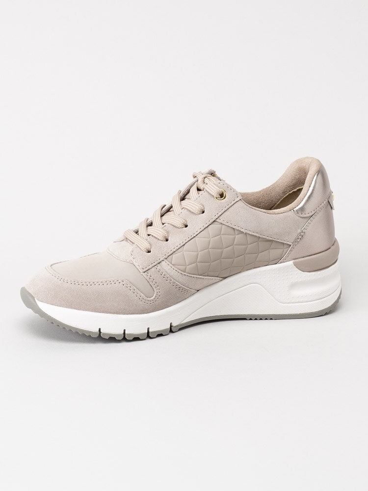 Tamaris - Beige kilklackade sneakers i mocka