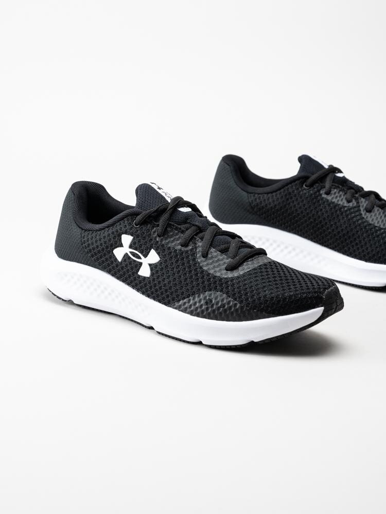 Under Armour - Charged Pursuit 3 - Svarta sneakers i textil