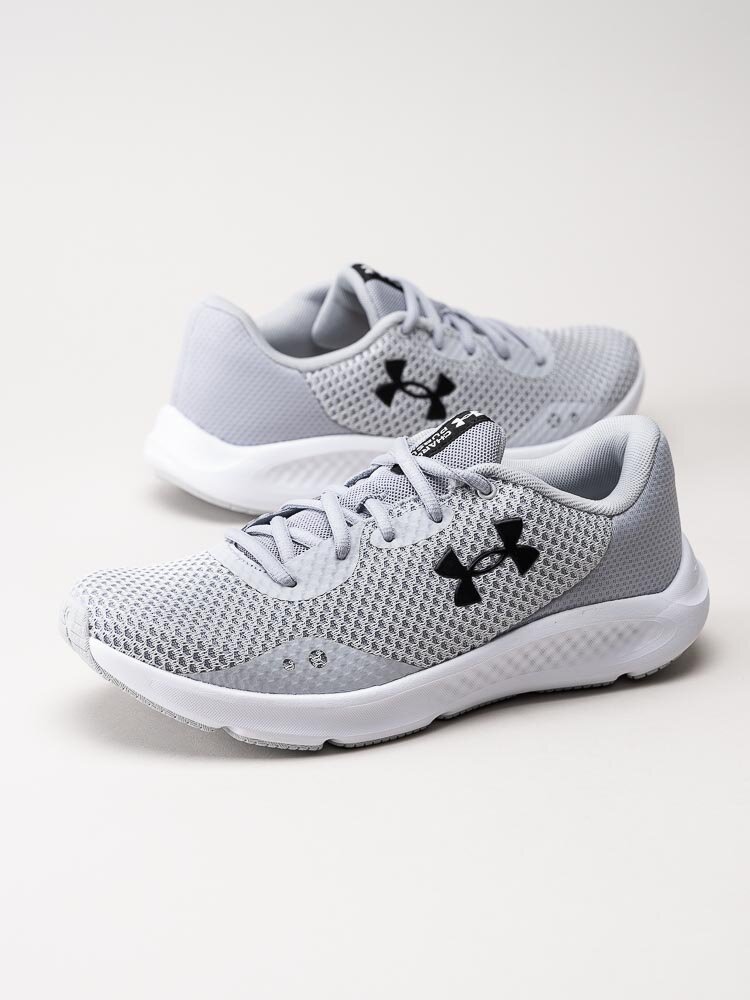 Under Armour - Charged Pursuit 3 - Ljusgrå sneakers i textil