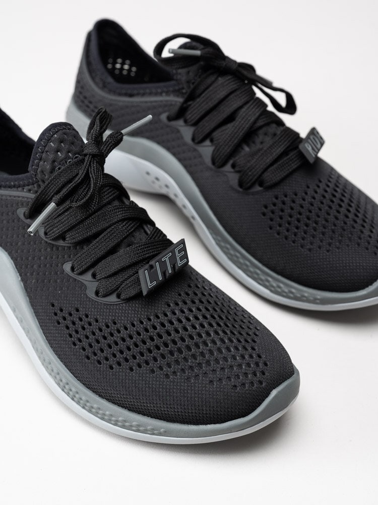 Crocs - LiteRide 360 Pacer W - Svarta lätta sneakers