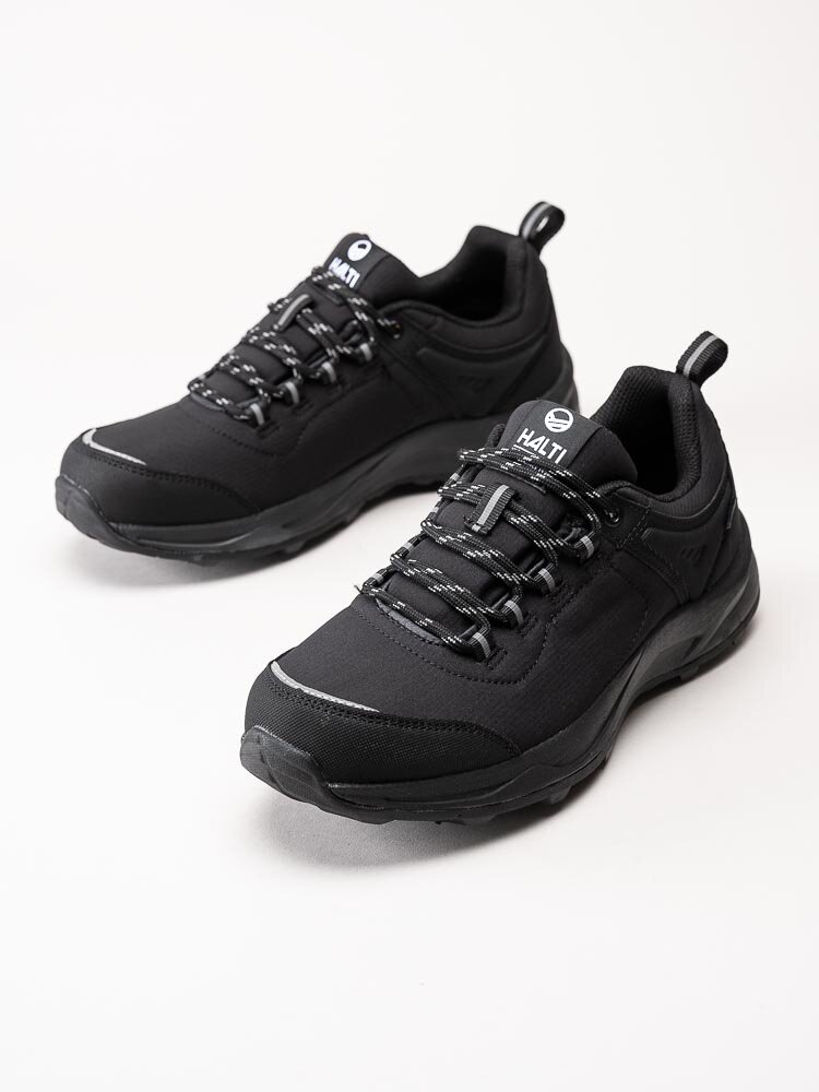 Halti - Lynx Low DX Spike Shoes - Svarta vattentäta sportskor med dubbar