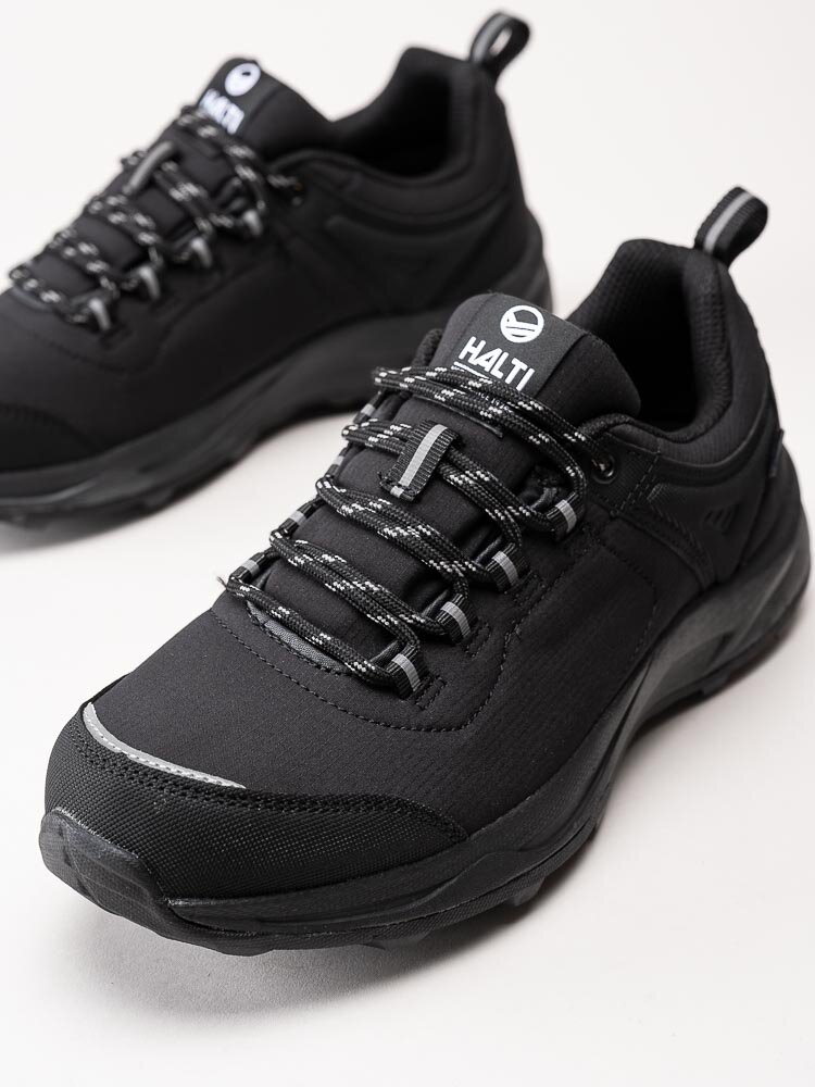 Halti - Lynx Low DX Spike Shoes - Svarta vattentäta sportskor med dubbar