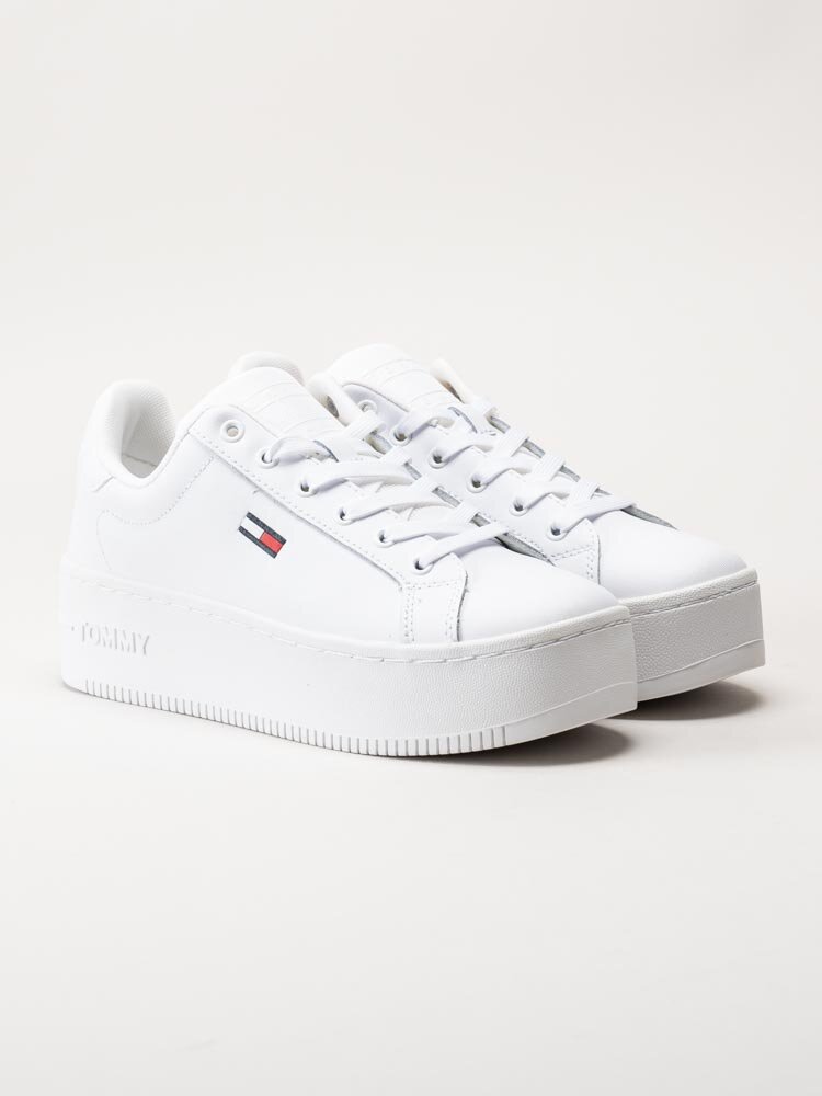 Tommy Hilfiger - Platform ESS - Vita platåsneakers i skinn och syntet