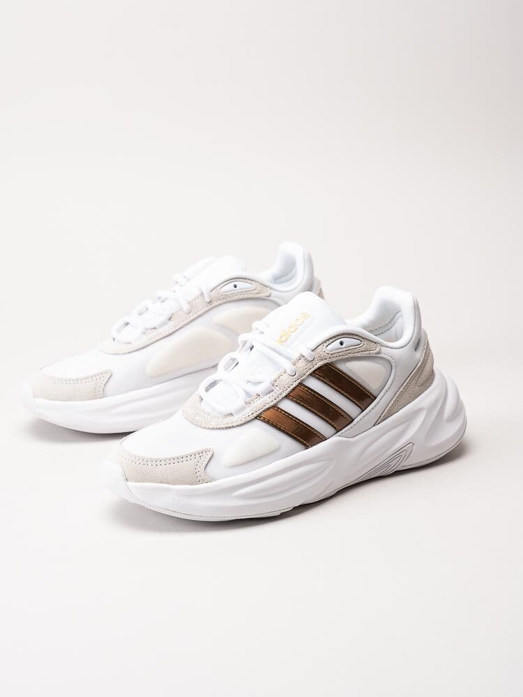 Adidas - Ozelle - Vita sneakers med kopparfärgade stripes