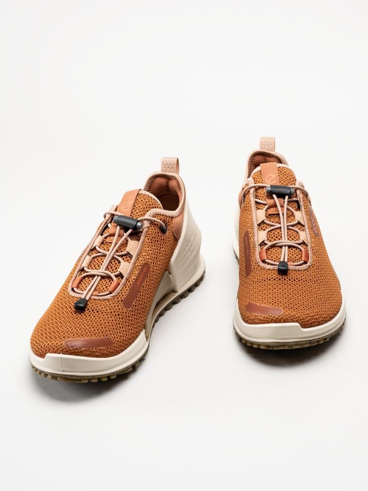 Ecco - Biom 2.0 W - Orange sportiga sneakers