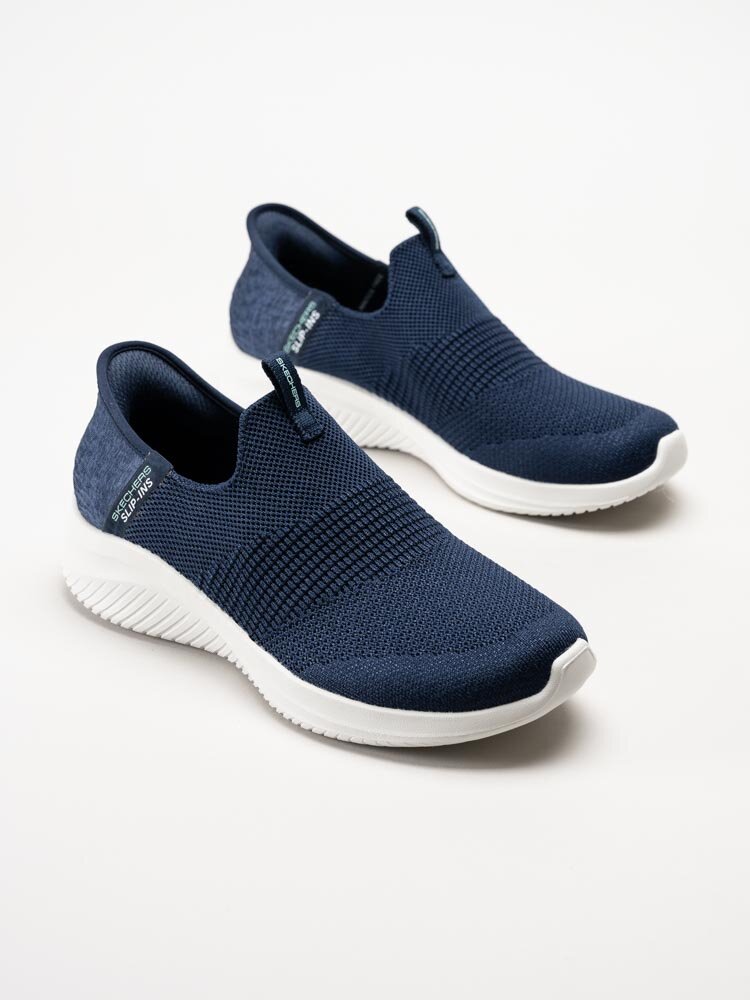 Skechers - Ultra Flex 3.0 Smooth Step - Marinblå slip on sneakers i textil