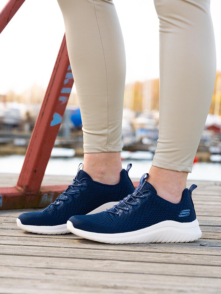 Skechers - Ultra Flex 2.0 Lite Groove - Blå sneakers i textil