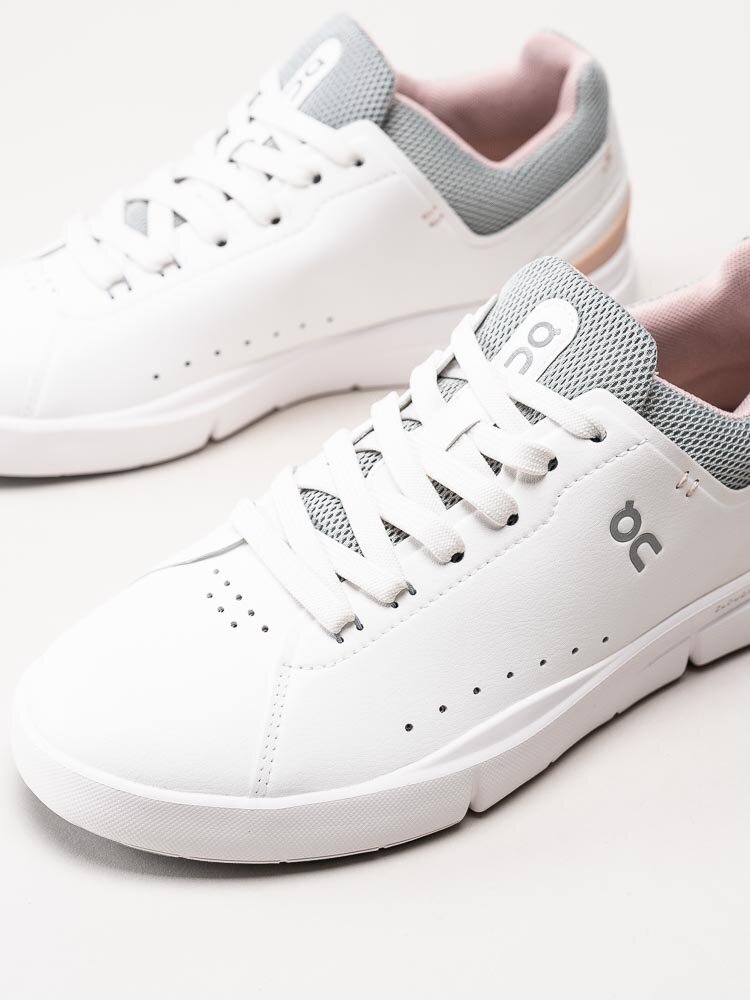 On - The Roger Advantage - Vita sneakers i syntet