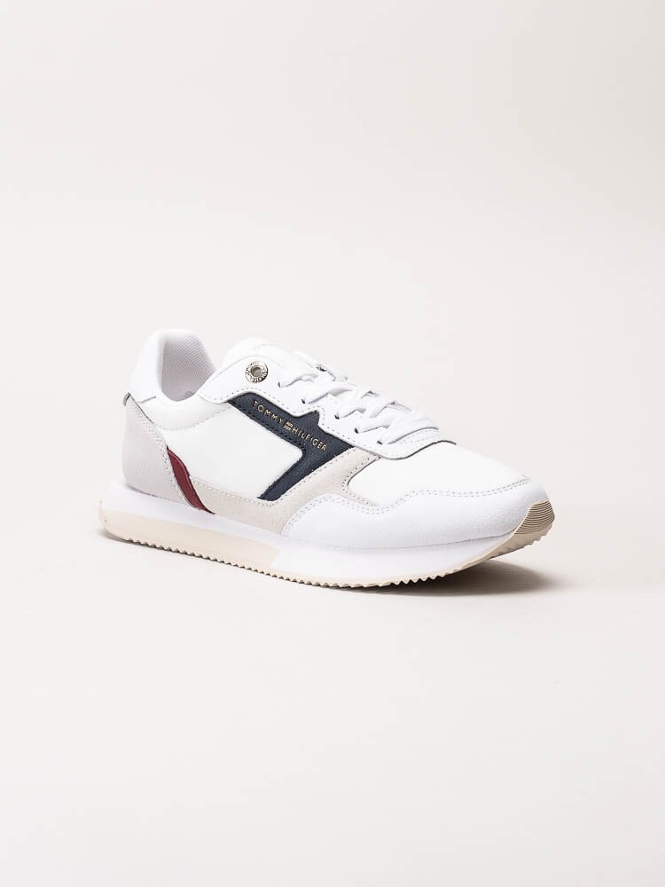 Tommy Hilfiger - Essential TH Runner - Vita sneakers i mocka och textil