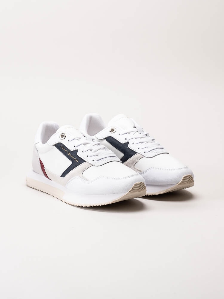 Tommy Hilfiger - Essential TH Runner - Vita sneakers i mocka och textil