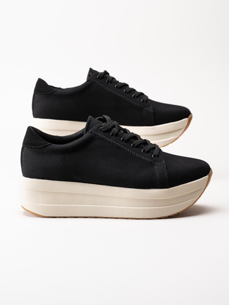 Vagabond - Casey - Svarta sneakers med vit platåsula