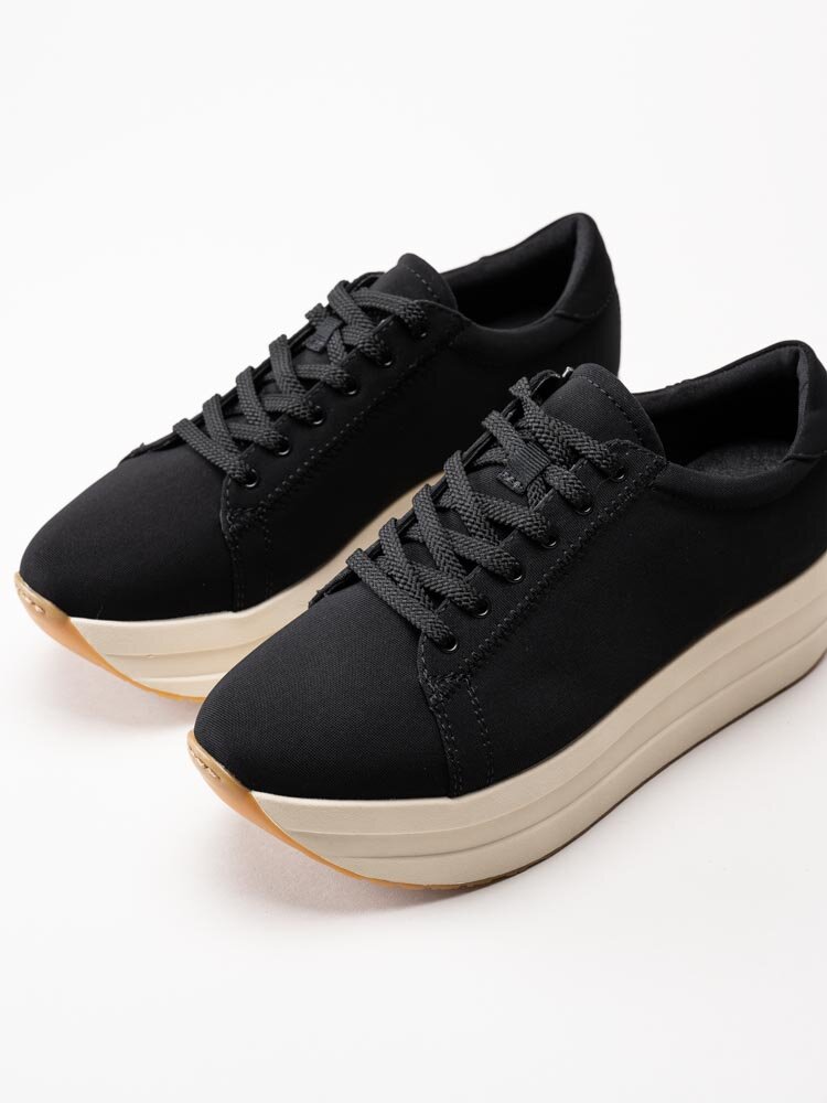 Vagabond - Casey - Svarta sneakers med vit platåsula