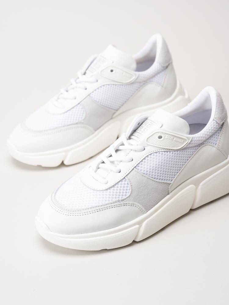 Steve Madden - Many - Vita platåsneakers i skinn