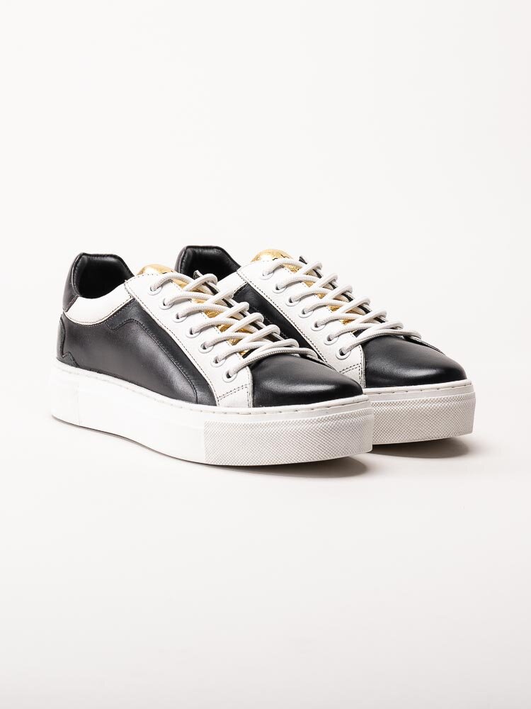 Copenhagen Shoes - Give It Up - Svart vita sneakers i skinn med guldmetallic detalj