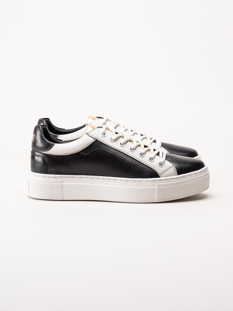 Copenhagen Shoes - Give It Up - Svart vita sneakers i skinn med guldmetallic detalj