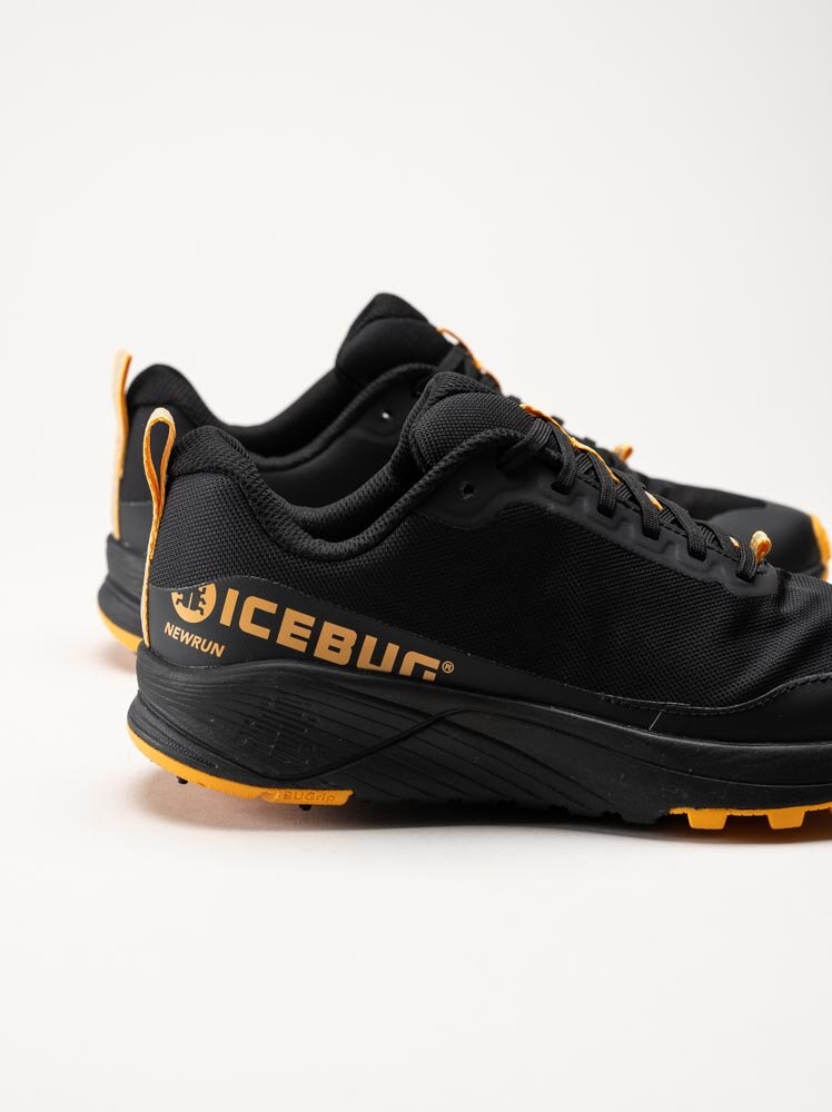 Icebug - NewRun Womens BUGrip - Svarta löparskor med dubbar