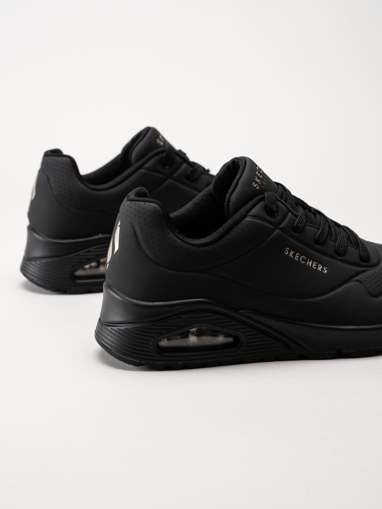 Skechers - Uno-Stand On Air - Svarta låga sneakers