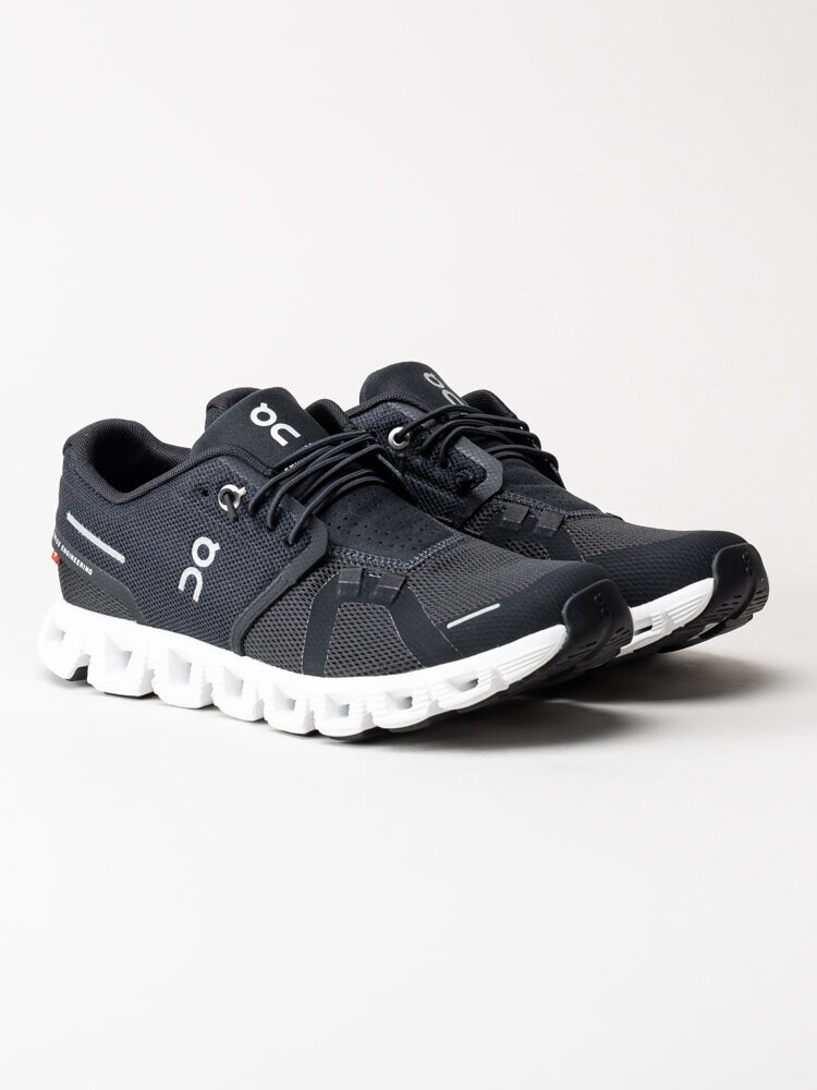On - Cloud 5 - Svarta sportiga sneakers i textil