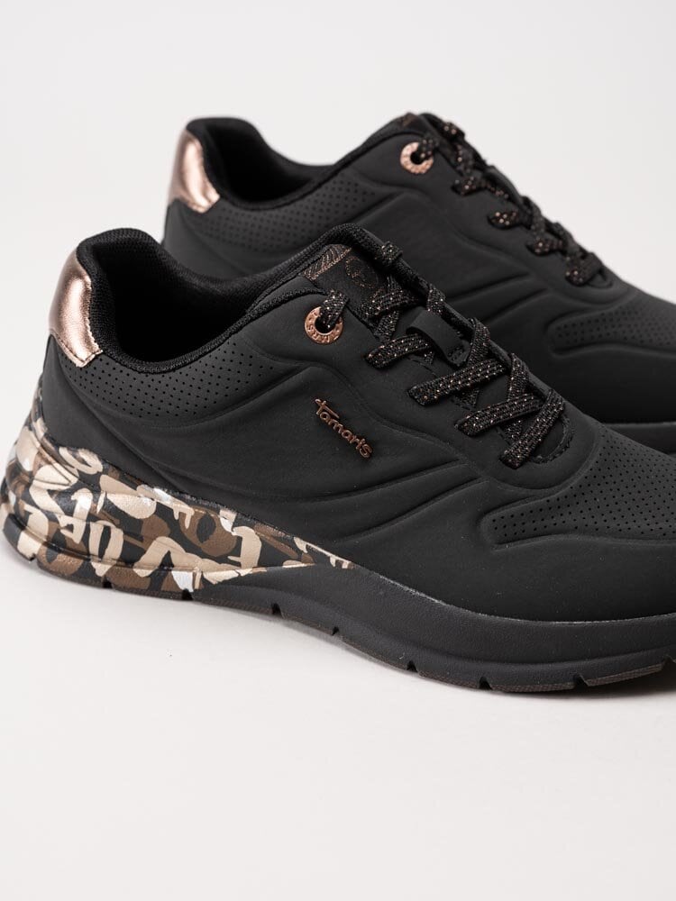 Tamaris - Svarta sneakers i syntet