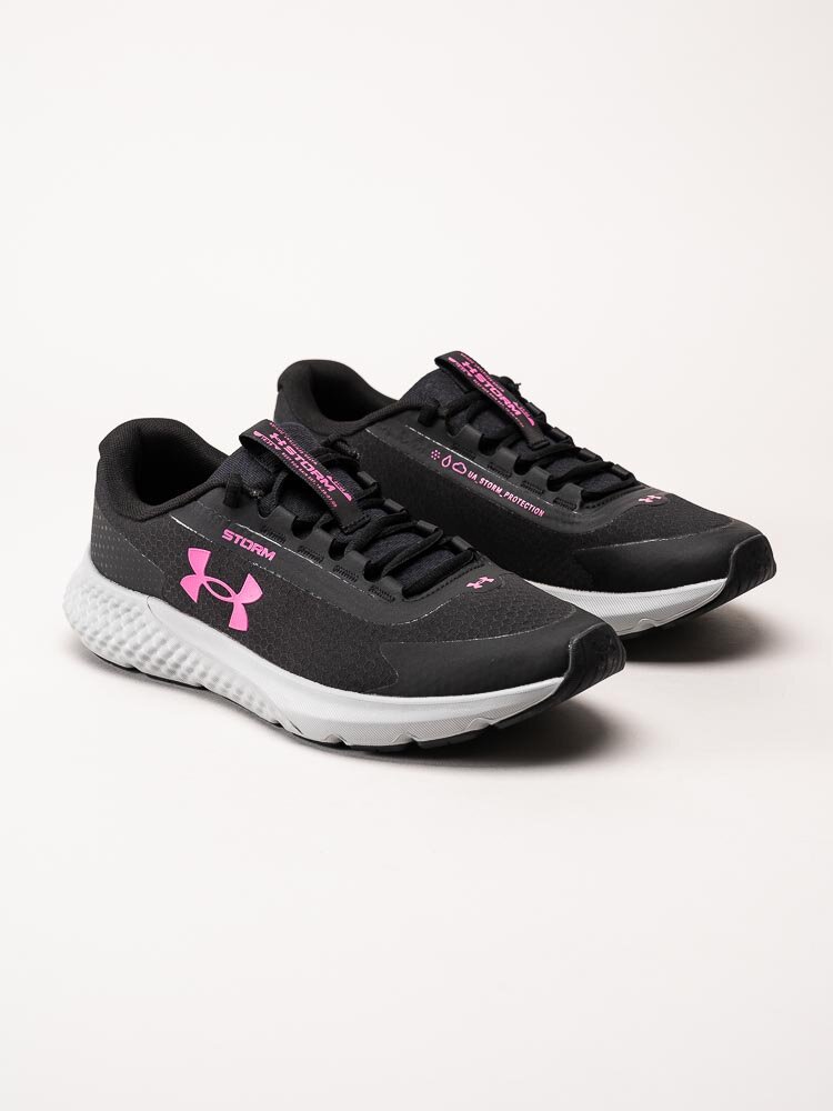 Under Armour - W Charged Rogue 3 - Svarta sneakers i textil