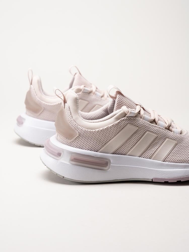 Adidas - Racer TR23 - Ljusrosa sneakers i textil