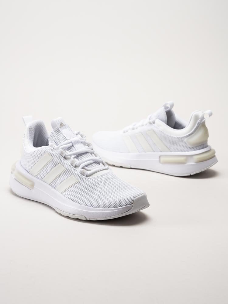 Adidas - Racer TR23 - Vita sneakers i textil