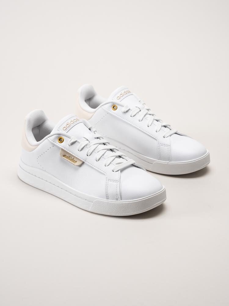 Adidas - Court Silk - Vita sneakers i skinnimitation