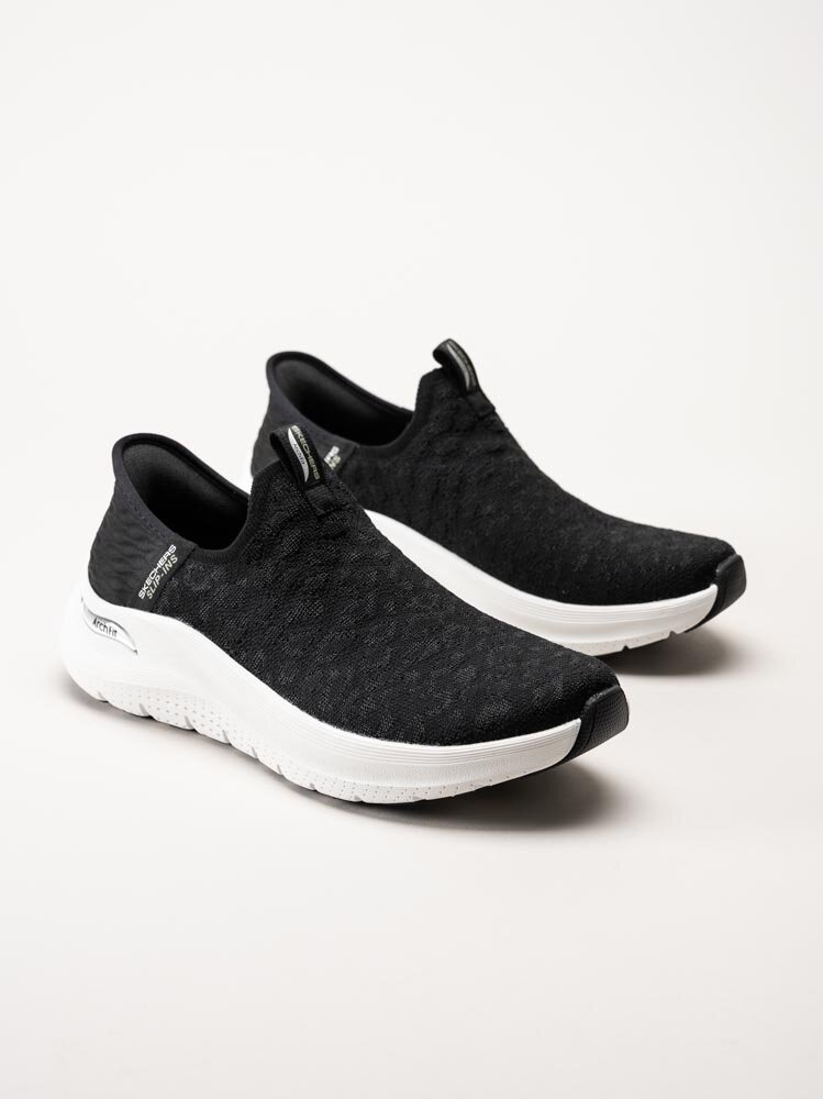 Skechers - Arch Fit 2.0 Slip Ins - Svarta slip-ins sneakers i textil