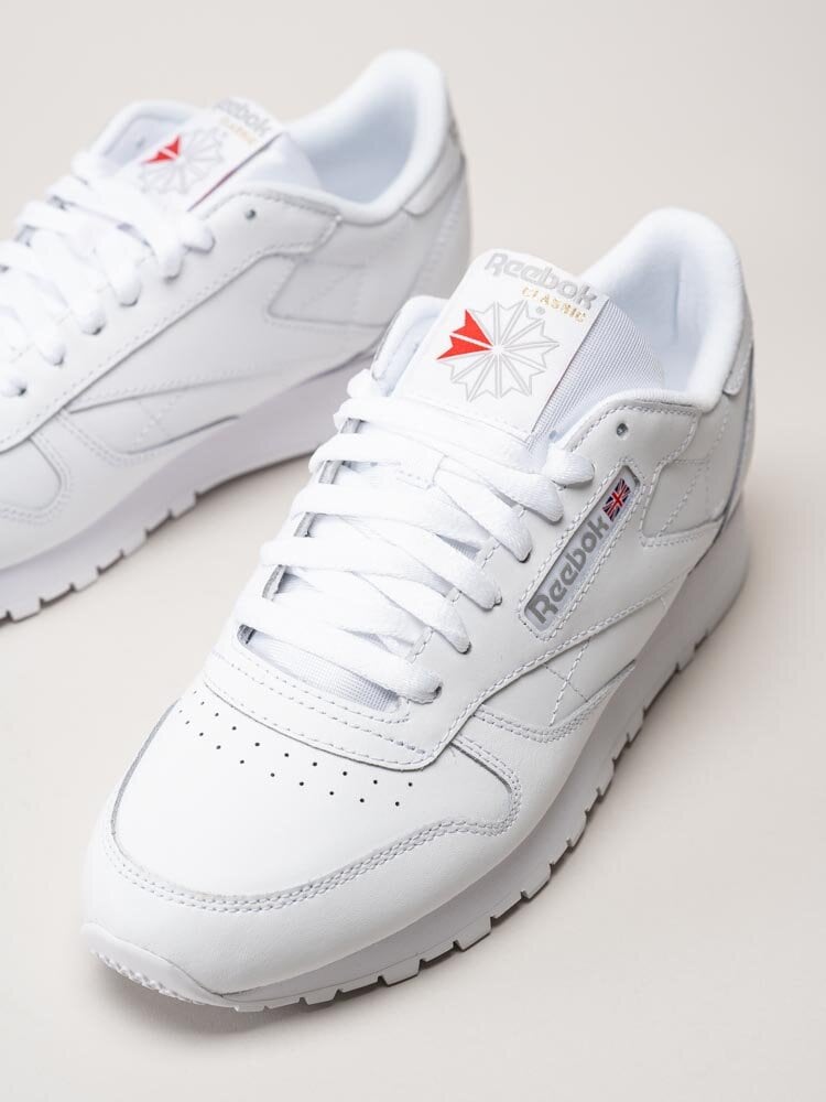 Reebok - Classic Leather - Vita retrosneakers i skinn