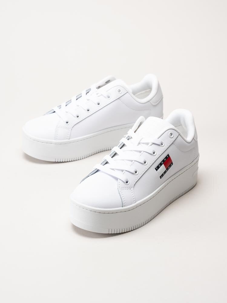 Tommy Hilfiger - TJW Platform Ess - Vita platåsneakers i skinn