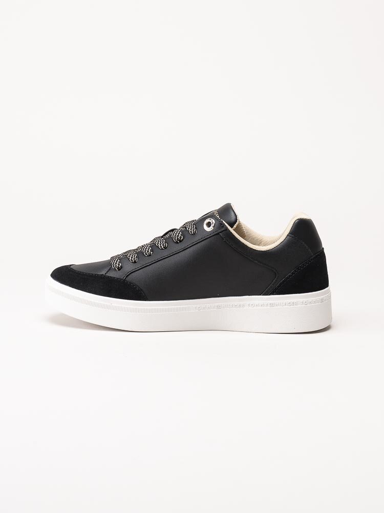 Tommy Hilfiger - TH Seasonal Court Sneaker - Svarta sneakers i skinn