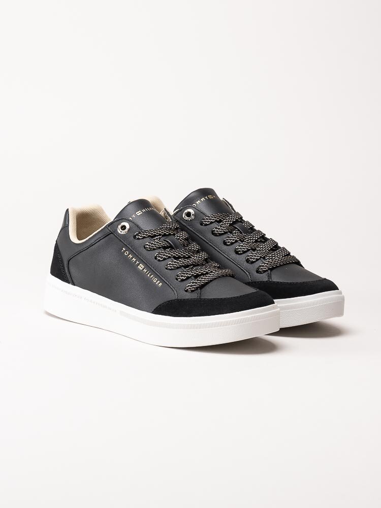 Tommy Hilfiger - TH Seasonal Court Sneaker - Svarta sneakers i skinn