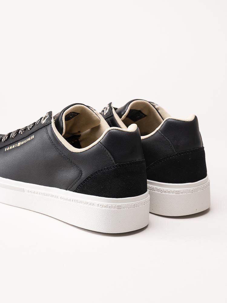 Tommy Hilfiger - TH Seasonal Court Sneaker - Svarta sneakers i skinn