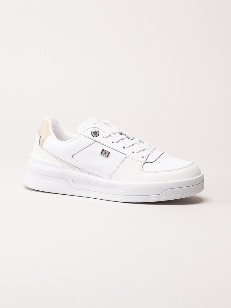 Tommy Hilfiger - TH Essential Basket Sneaker - Vita sneakers i skinn