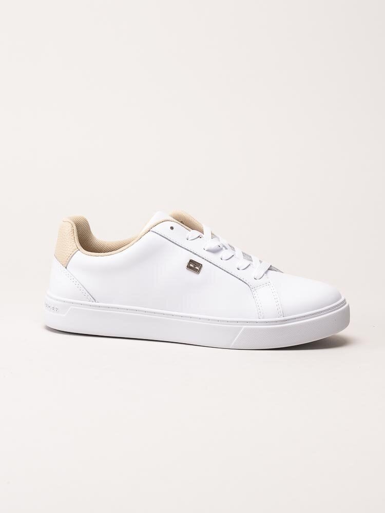 Tommy Hilfiger - TH Essential Court Sneaker - Vita sneakers i skinn