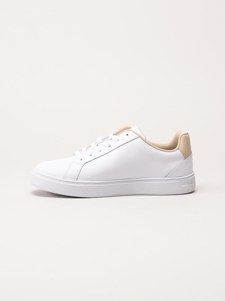 Tommy Hilfiger - TH Essential Court Sneaker - Vita sneakers i skinn