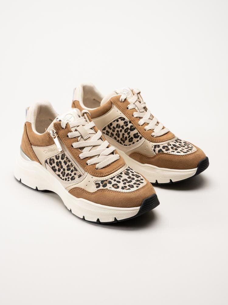 Tamaris - Bruna leopardmönstrade sneakers