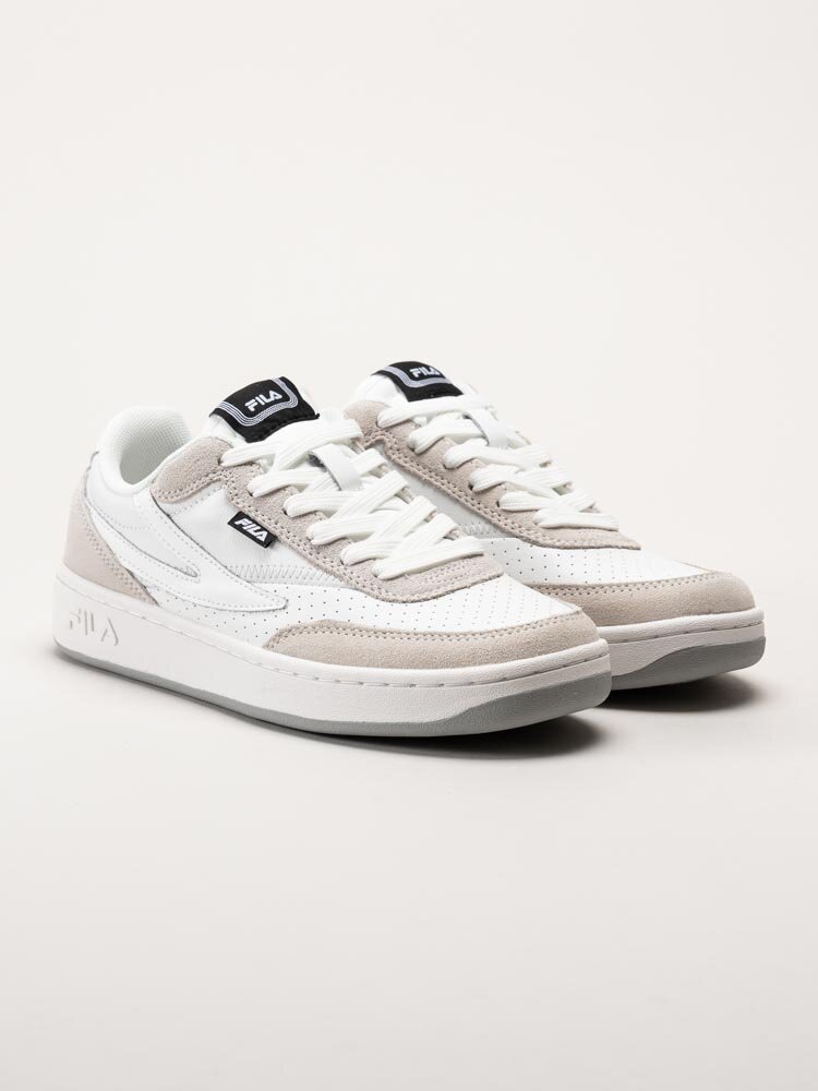 FILA - Sevaro S Wmn - Vit grå sneakers i skinn och mocka