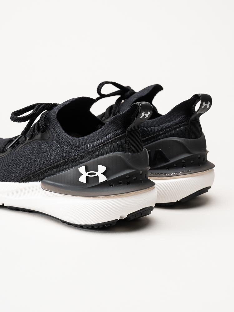 Under Armour - W Charged Shift - Svarta sneakers i textil