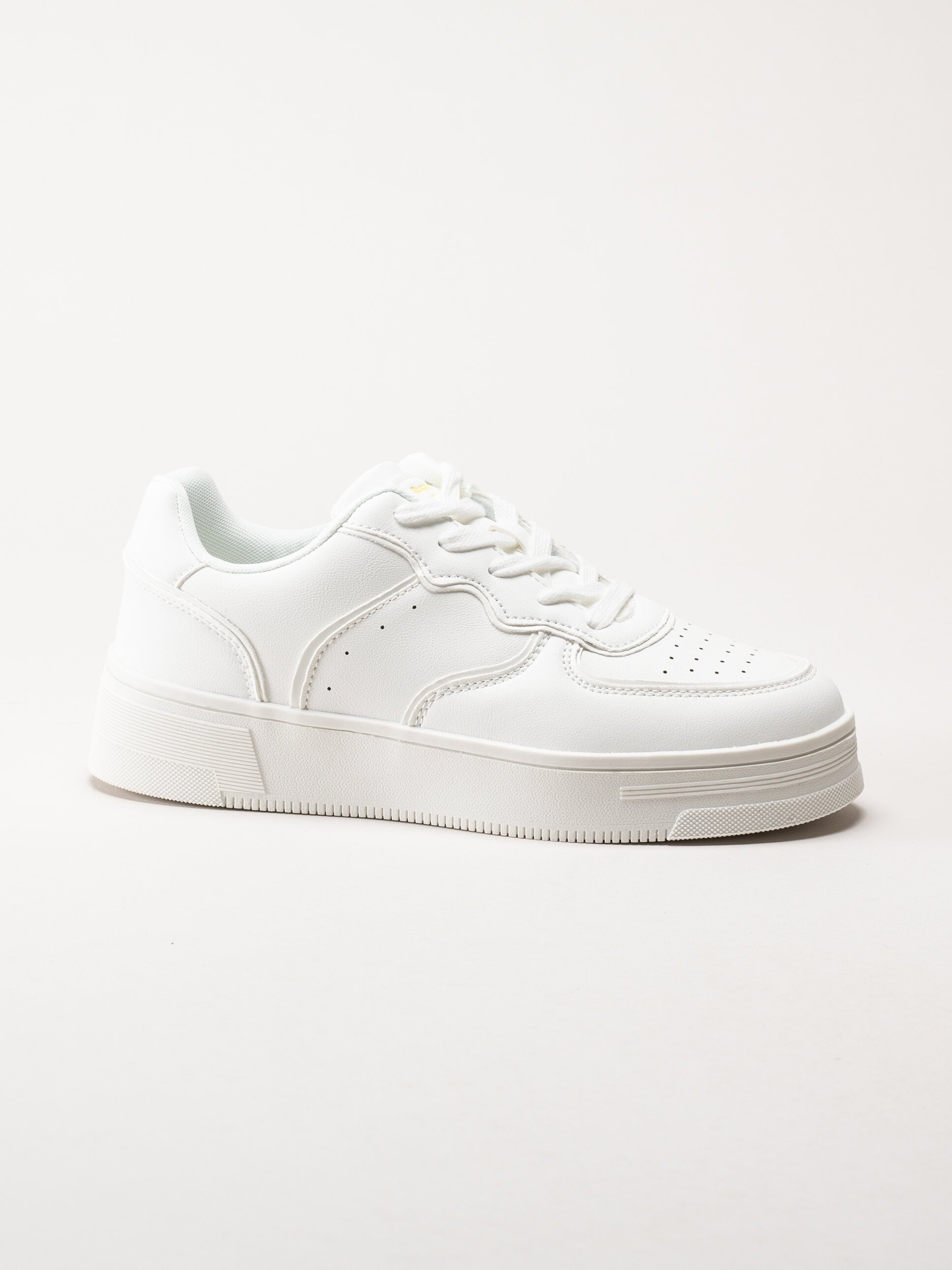 Rugged Gear - Vita sneakers i skinnimitation