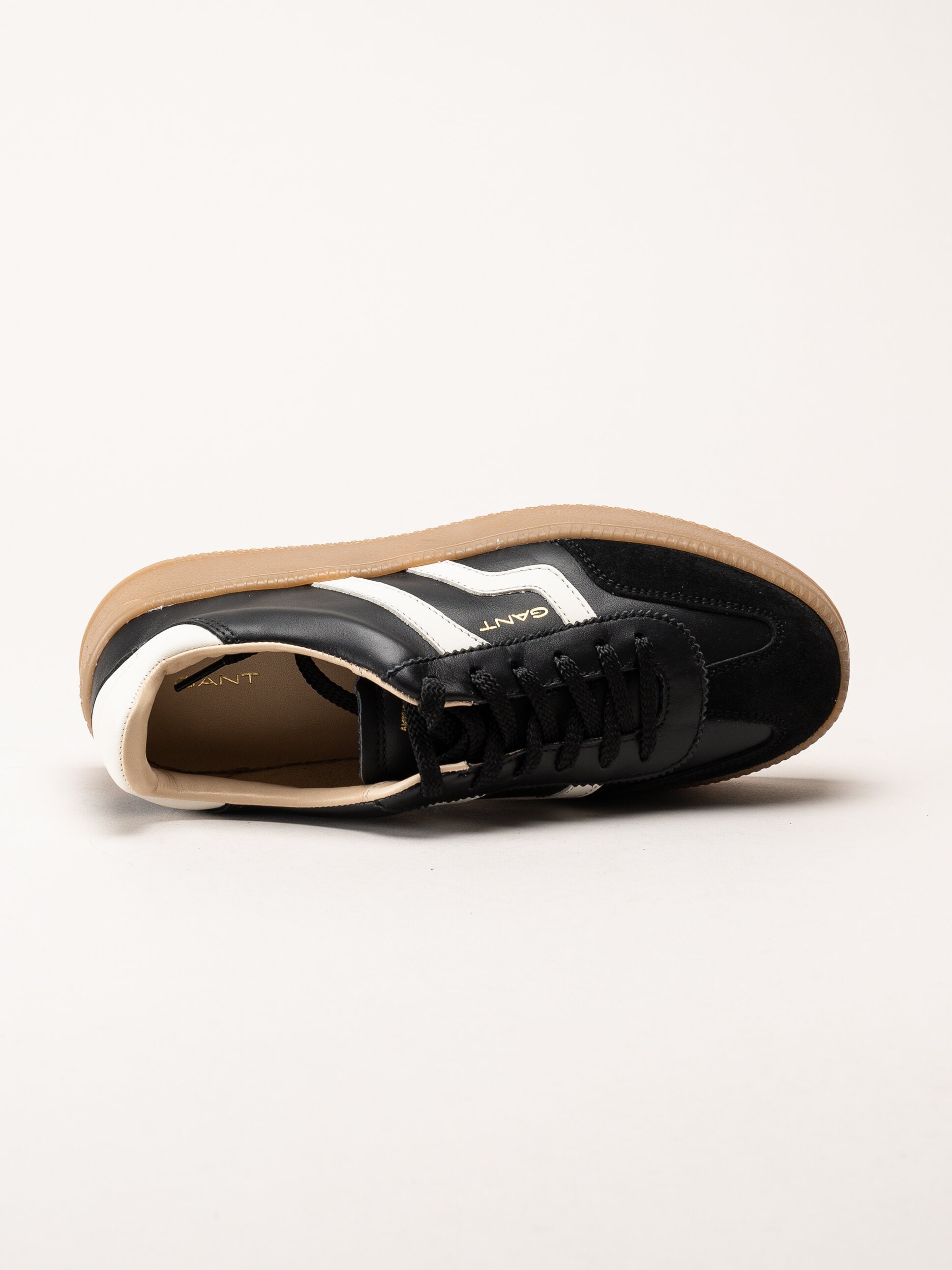 Gant Footwear - Cuzmani - Svarta retro platåsneakers i skinn och mocka