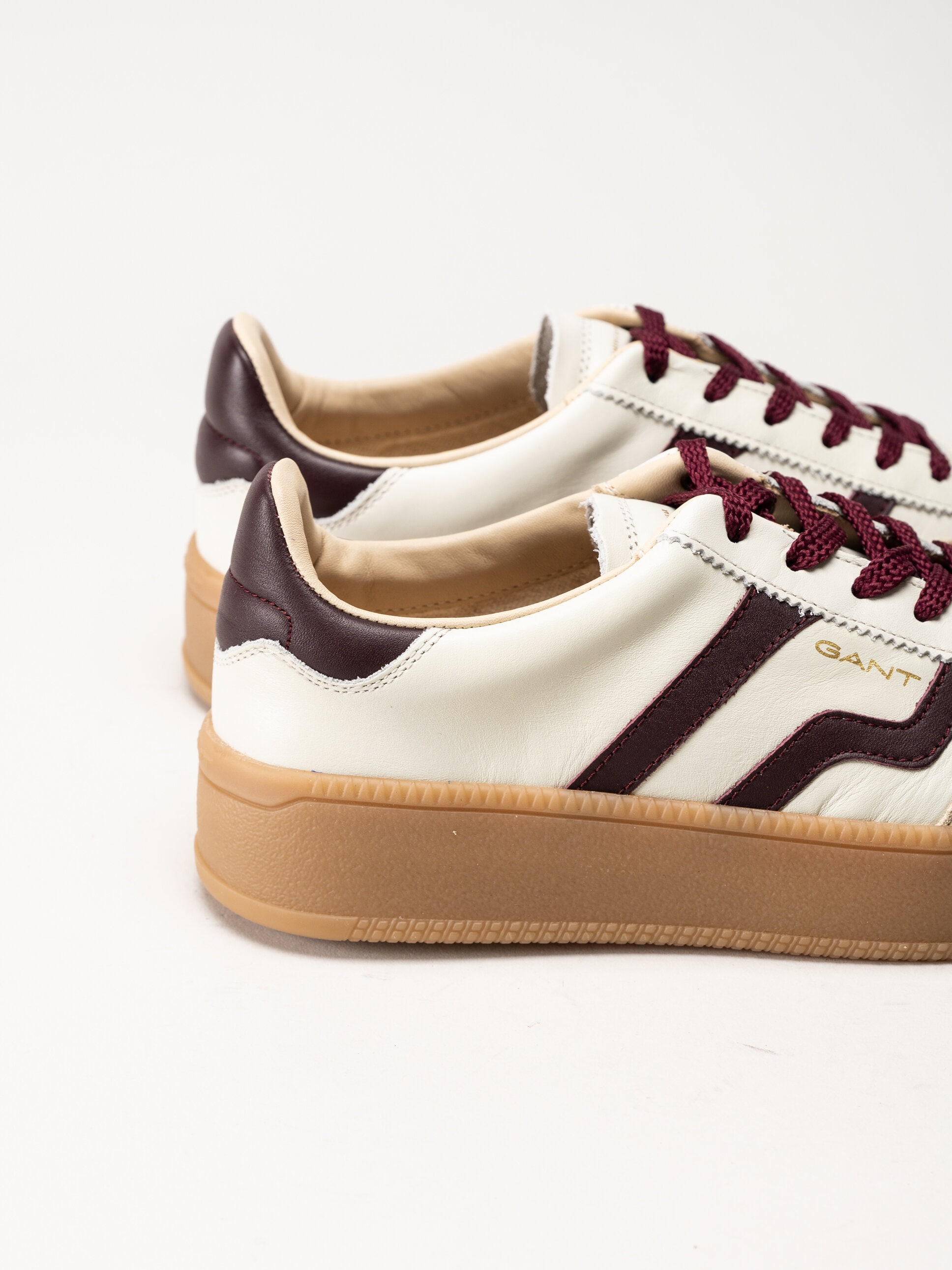 Gant Footwear - Cuzmani - Vita retro platåsneakers i skinn och mocka