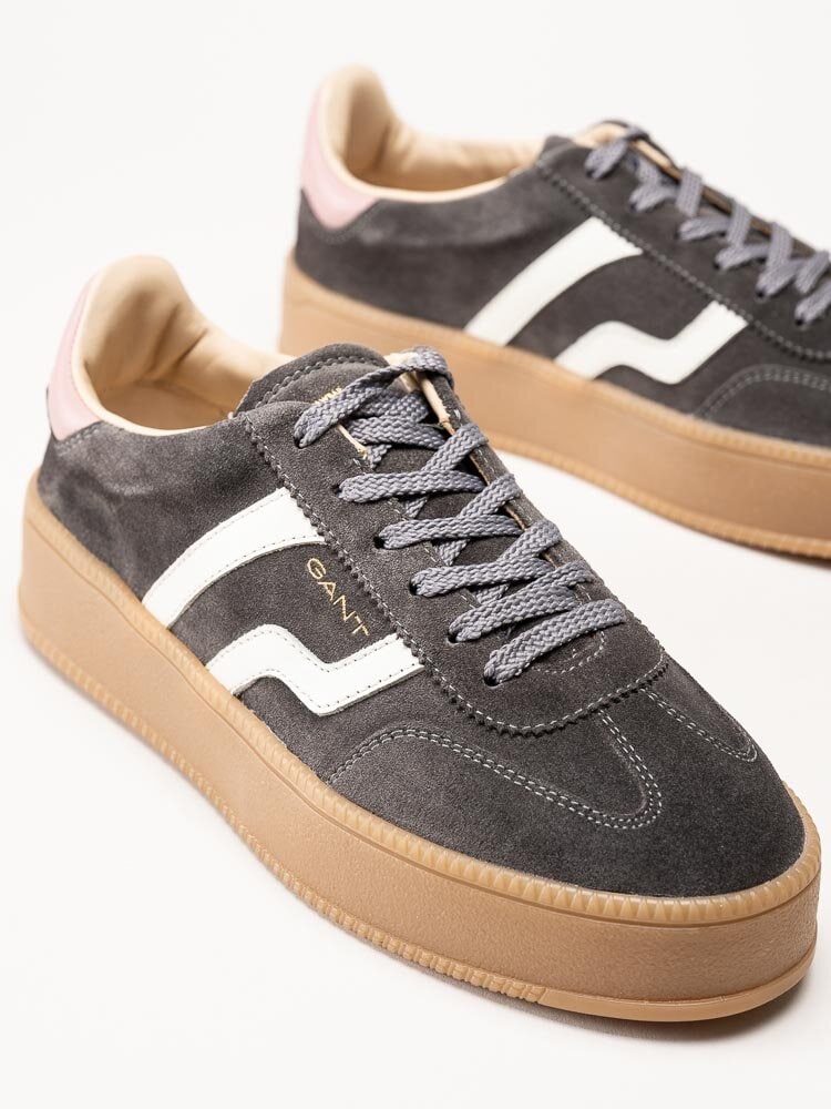 Gant Footwear - Cuzmani - Grå retro platåsneakers i mocka