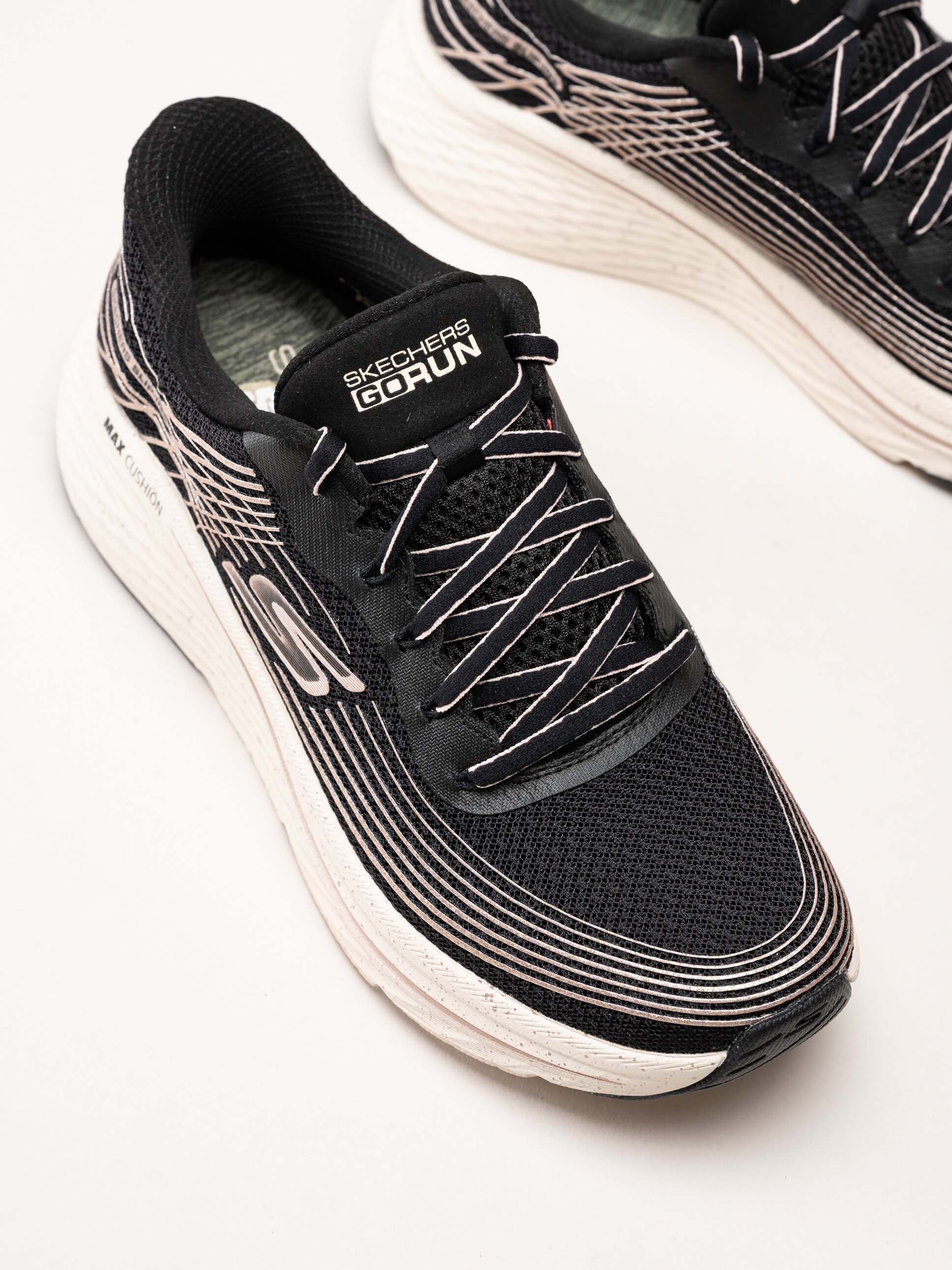 Skechers - Slip-Ins Max Cushioning Elite - Svarta slip-ins sportskor