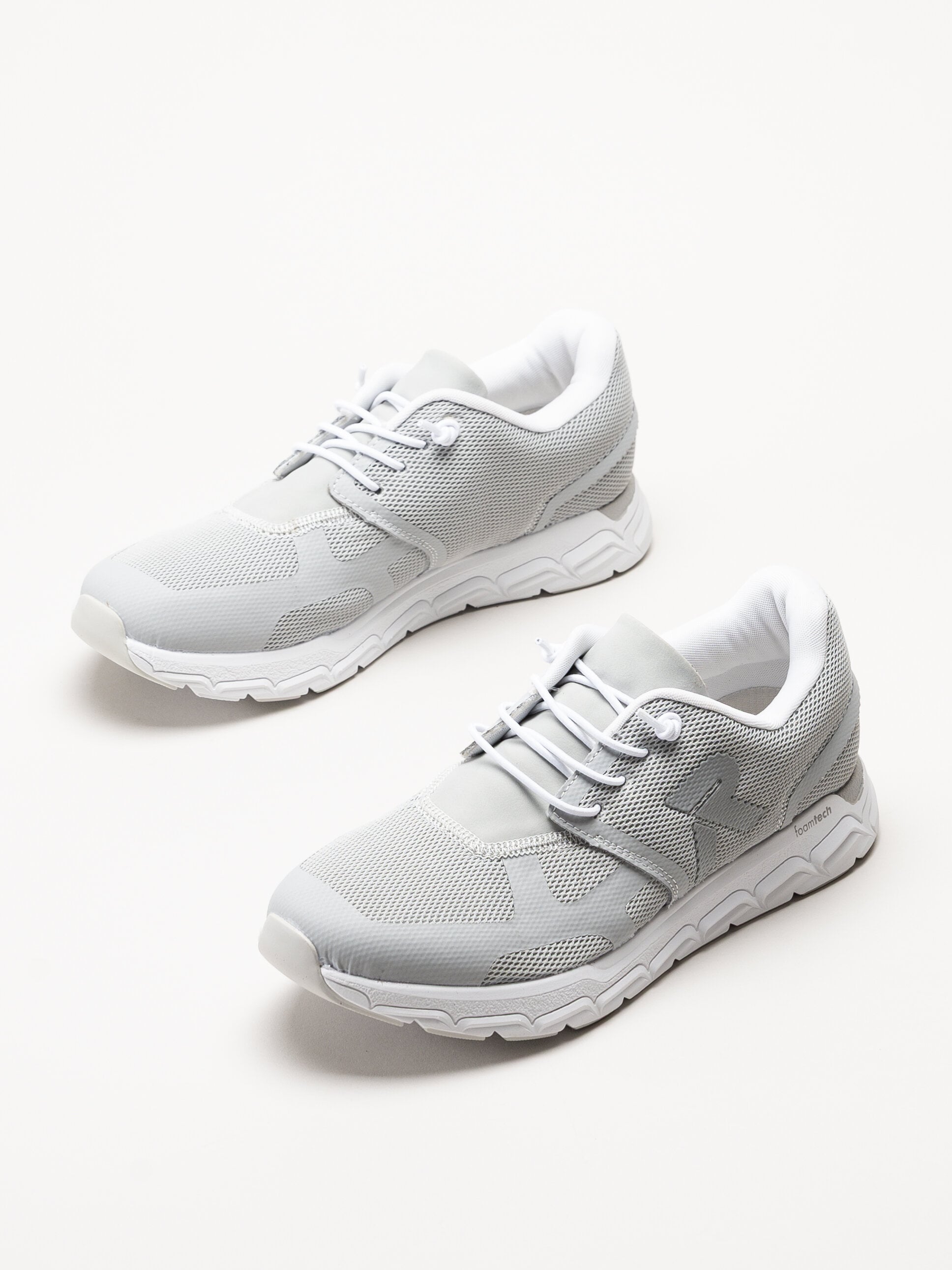 Rieker - Ljusgrå sneakers i mesh