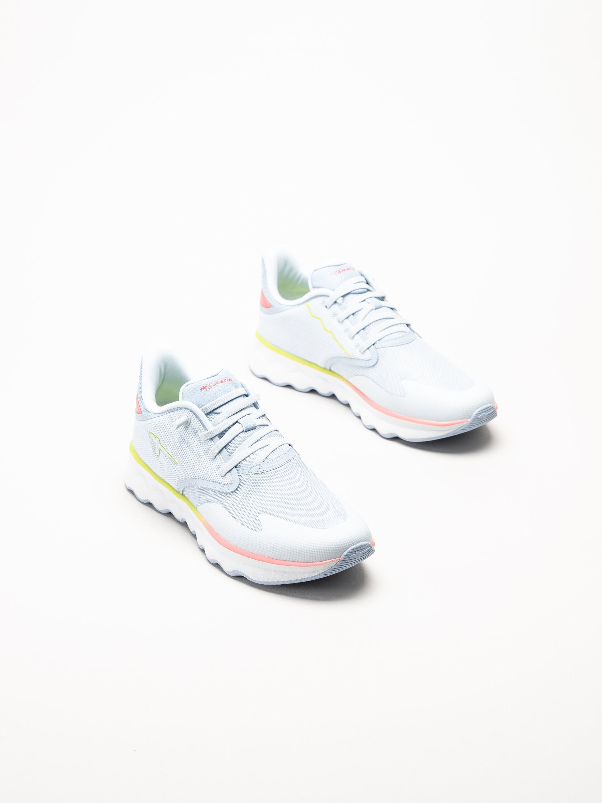 Tamaris - Ljusblå sneakers i mesh