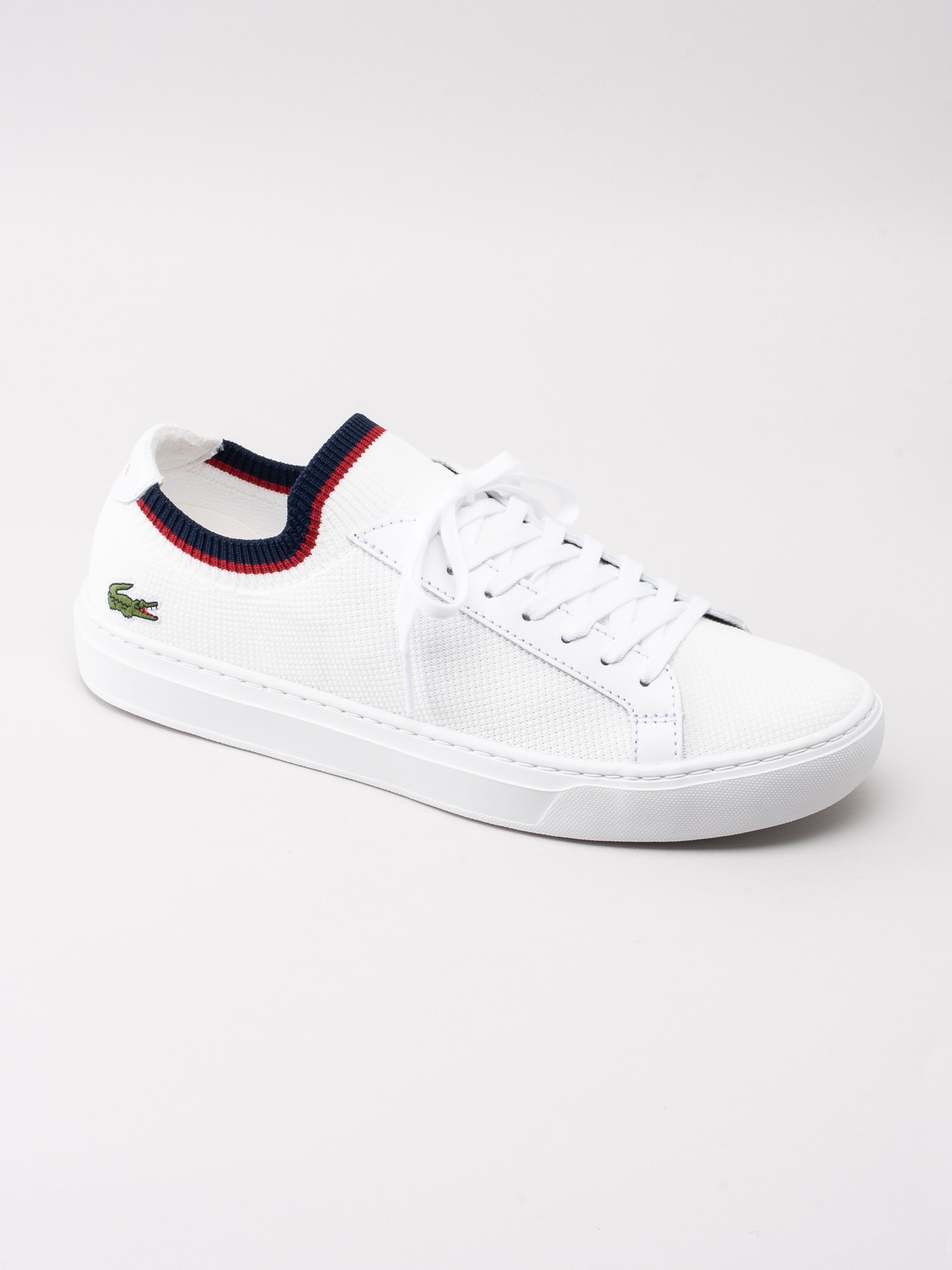 58191031 Lacoste La Piquee 119 737CMA0038407 vita tygskor-1